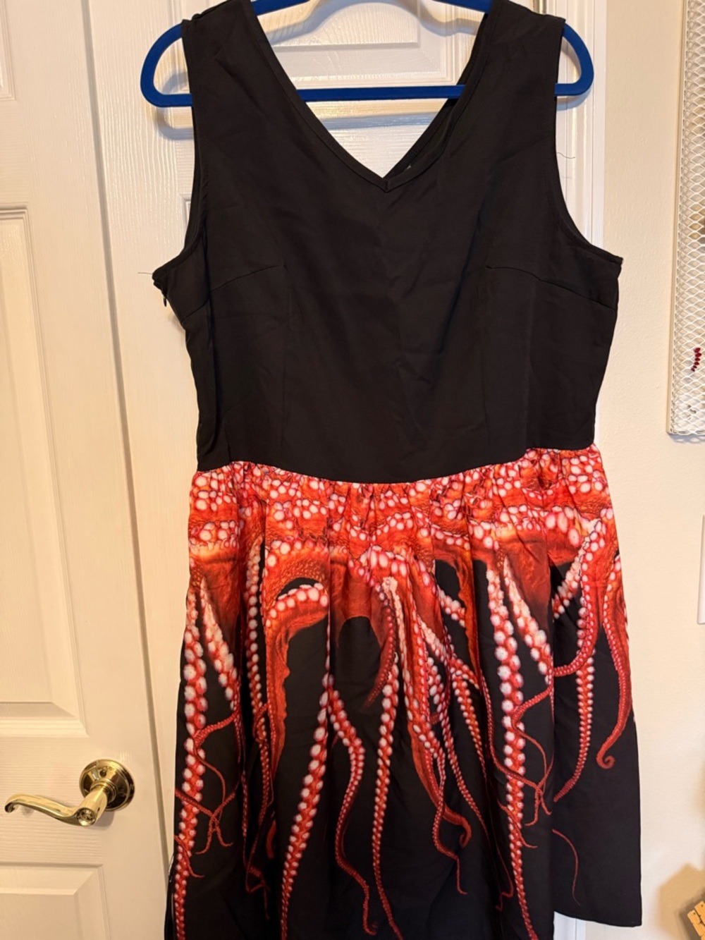 Black and Red Octopus Print V-Neck Women’s Dress